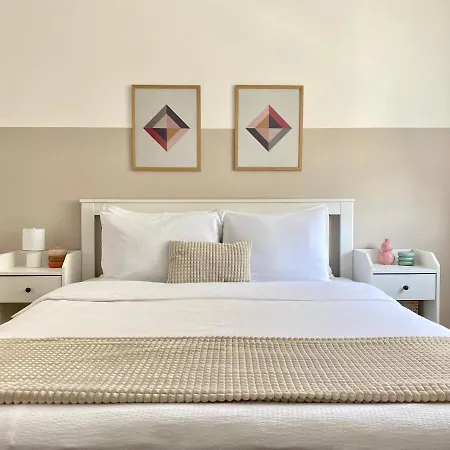 Wanderlust Cream, For 4, Wifi And Free Parking *