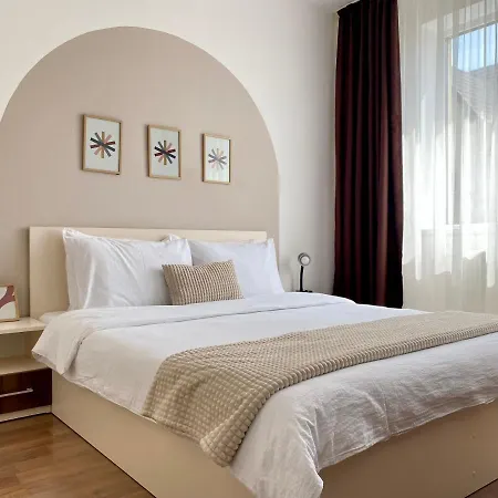 Apartment Wanderlust Cream, For 4, Wifi And Free Parking Risnov