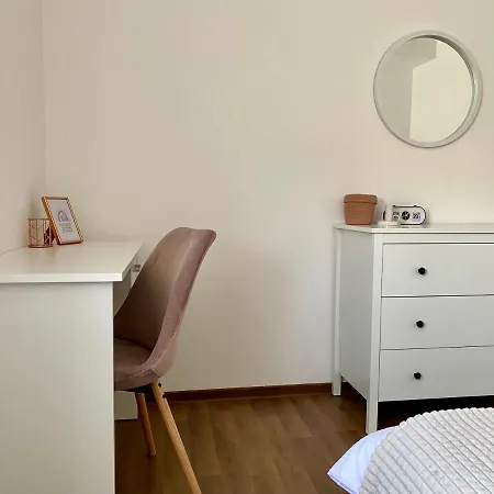 Wanderlust Cream, For 4, Wifi And Free Parking