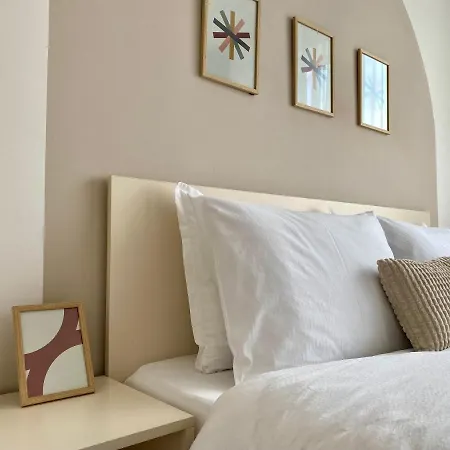 Wanderlust Cream, For 4, Wifi And Free Parking Apartment *