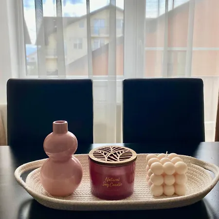 Wanderlust Cream, For 4, Wifi And Free Parking Apartment Risnov