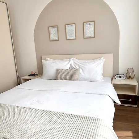 Wanderlust Cream, For 4, Wifi And Free Parking Apartment *