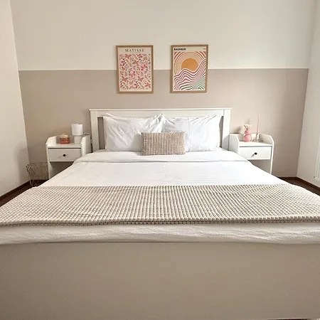 Wanderlust Cream, For 4, Wifi And Free Parking Apartment *